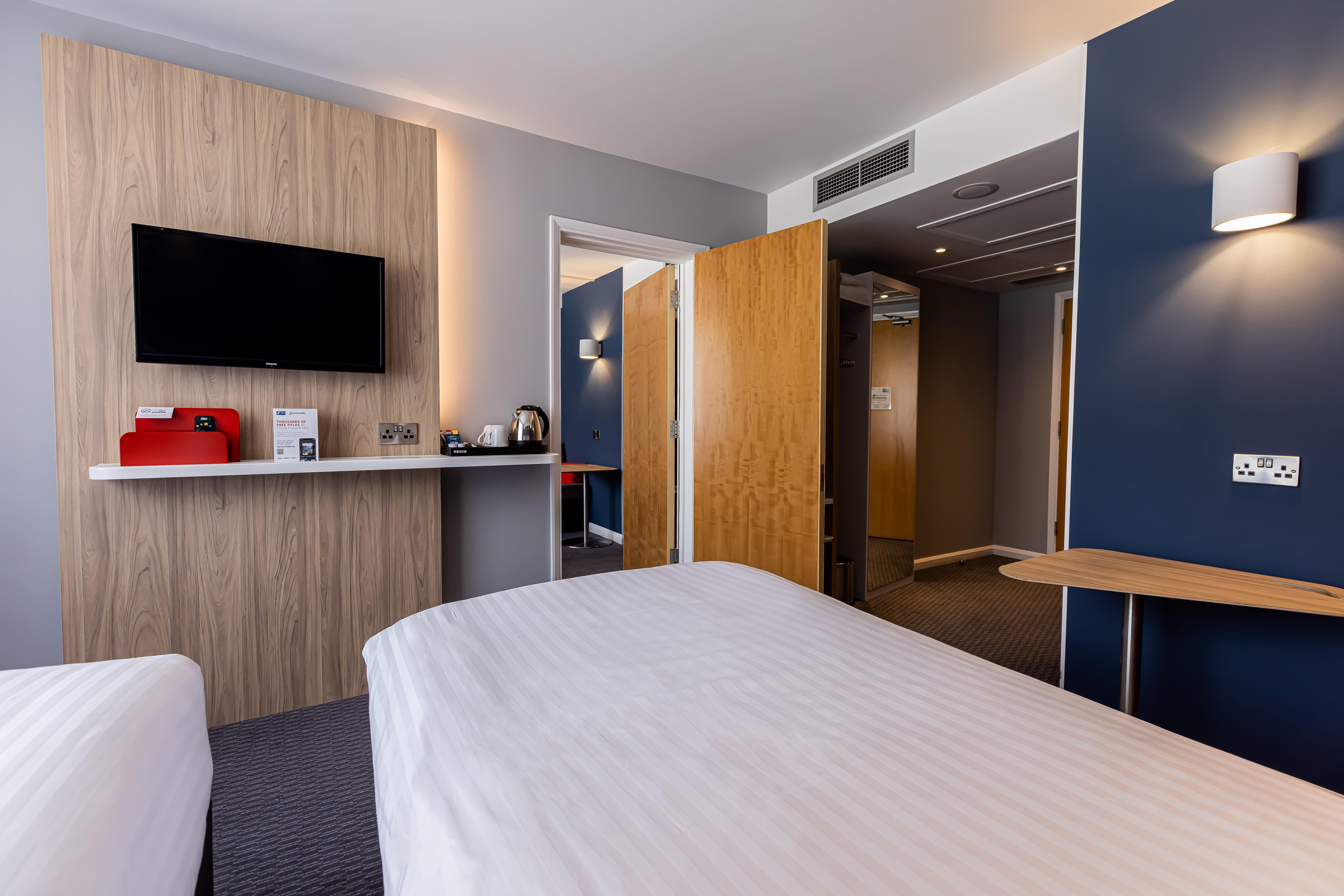 Holiday Inn Express Norwich By Ihg Drayton  Exterior photo