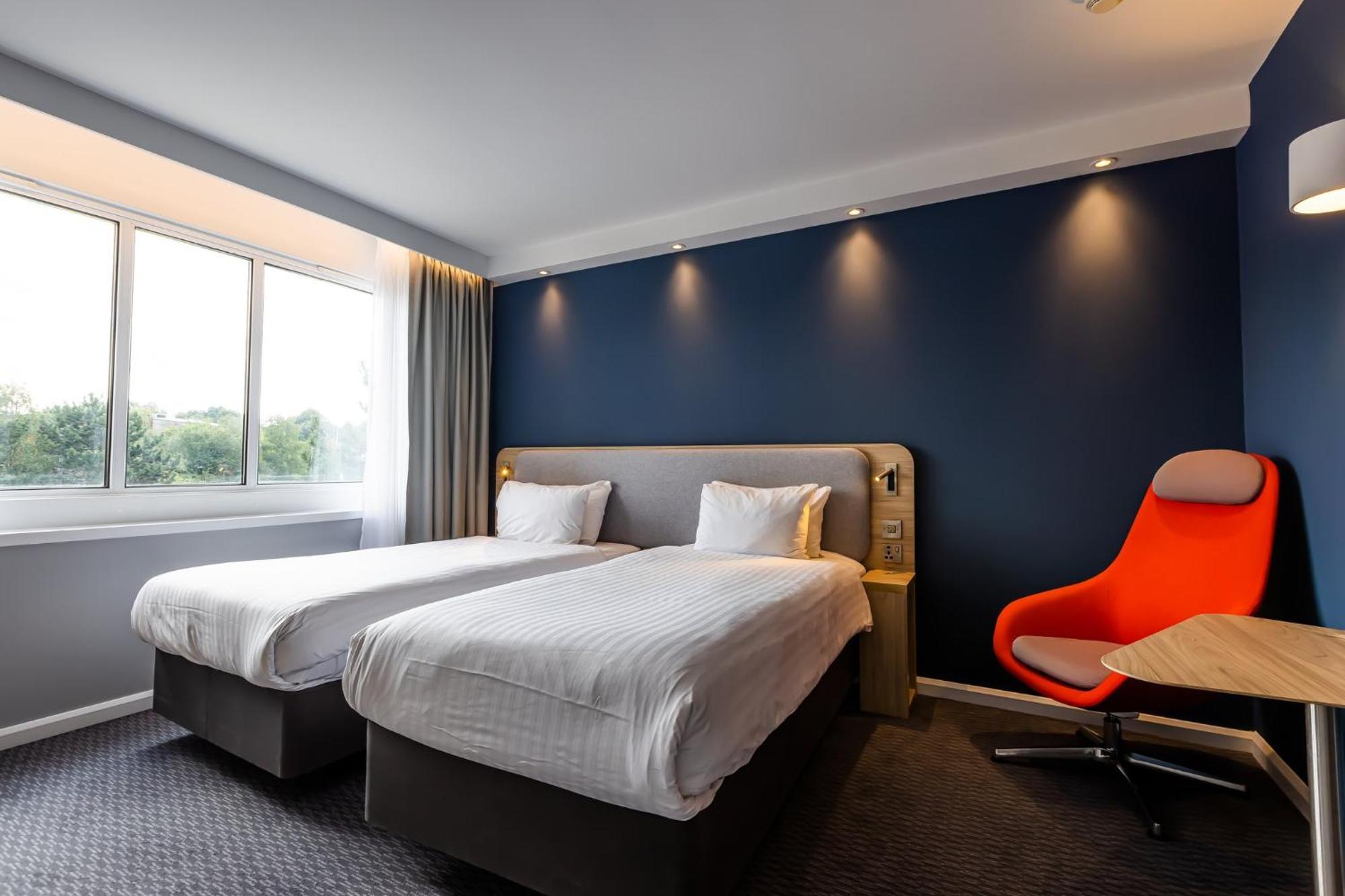 Holiday Inn Express Norwich By Ihg Drayton  Exterior photo