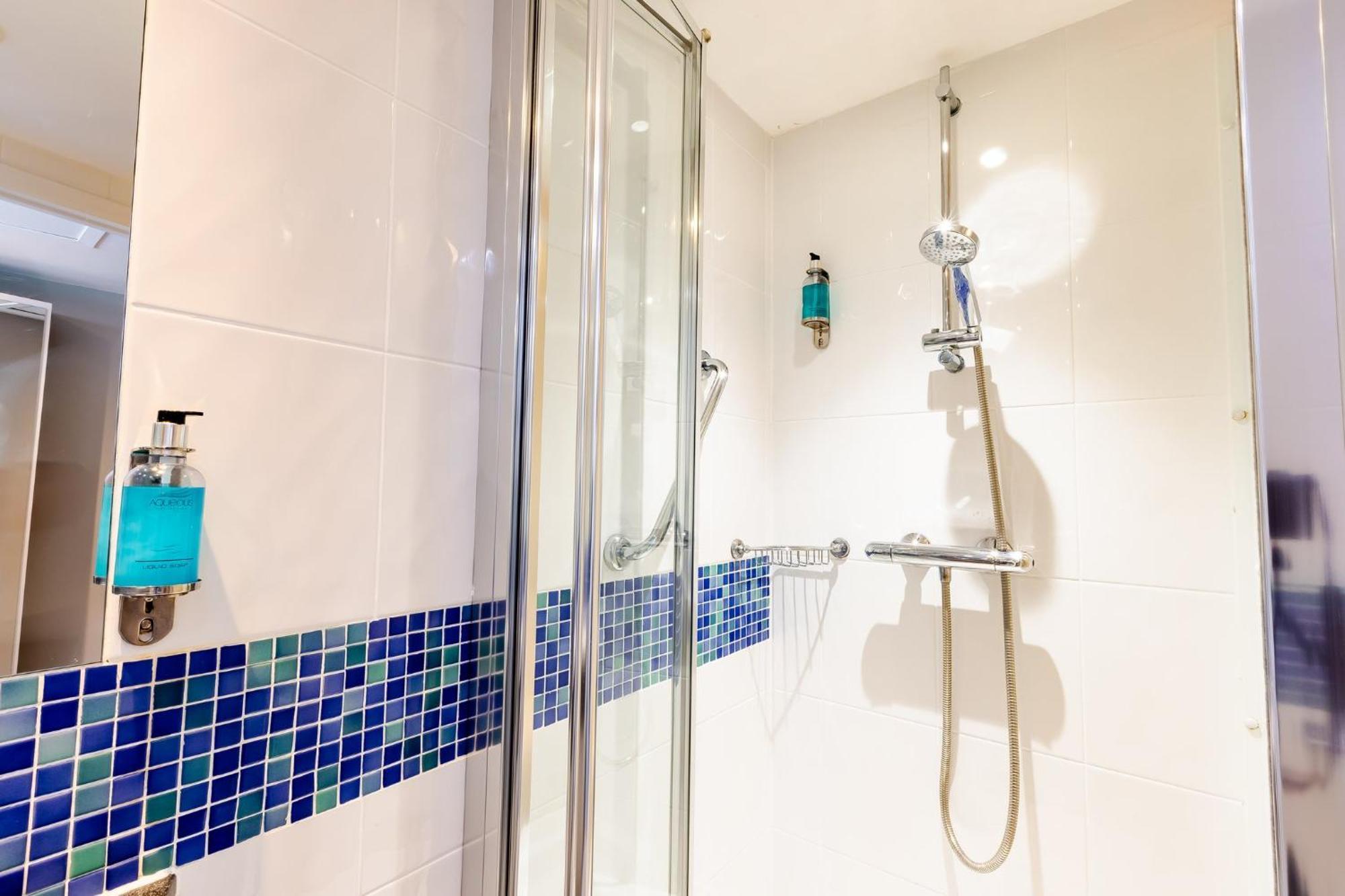 Holiday Inn Express Norwich By Ihg Drayton  Exterior photo