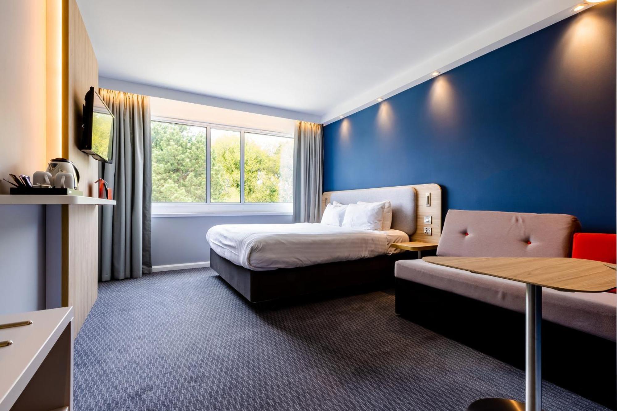 Holiday Inn Express Norwich By Ihg Drayton  Exterior photo