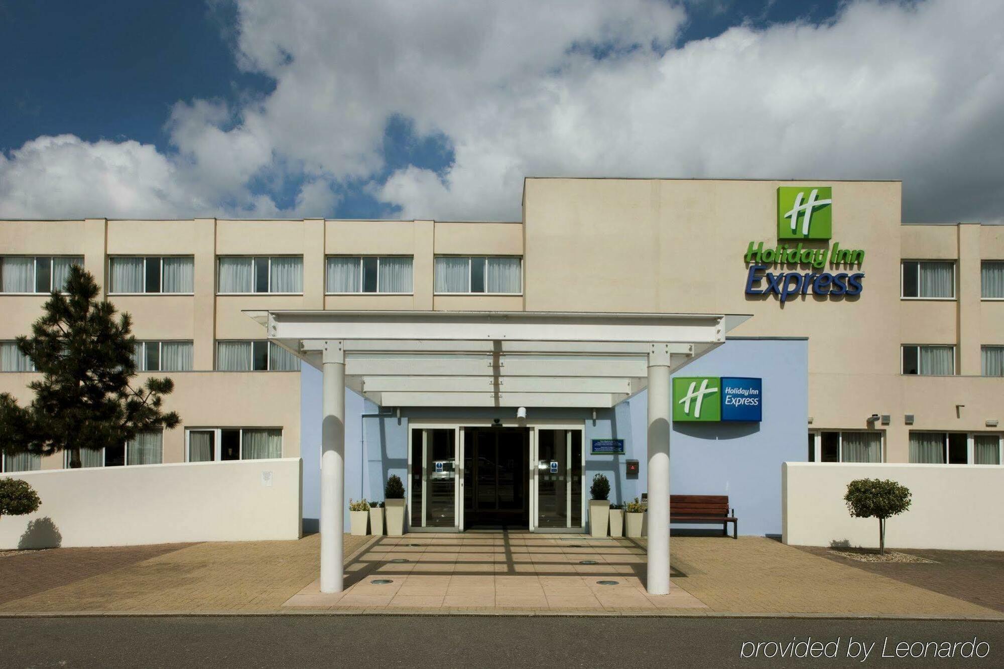 Holiday Inn Express Norwich By Ihg Drayton  Exterior photo